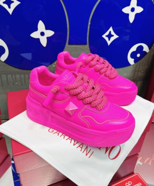 Valentino Unisex One Stud Xl Sneaker In Nappa Leather Peachblow - Image 4