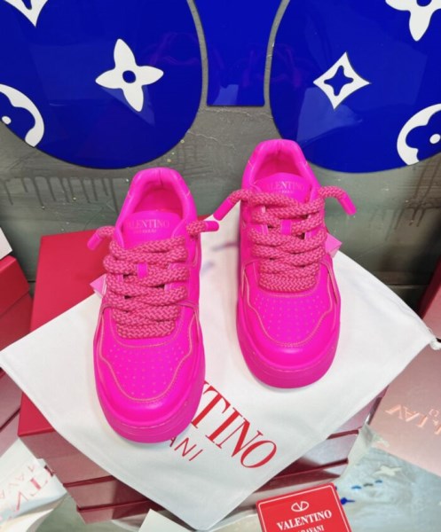 Valentino Unisex One Stud Xl Sneaker In Nappa Leather Peachblow - Image 2