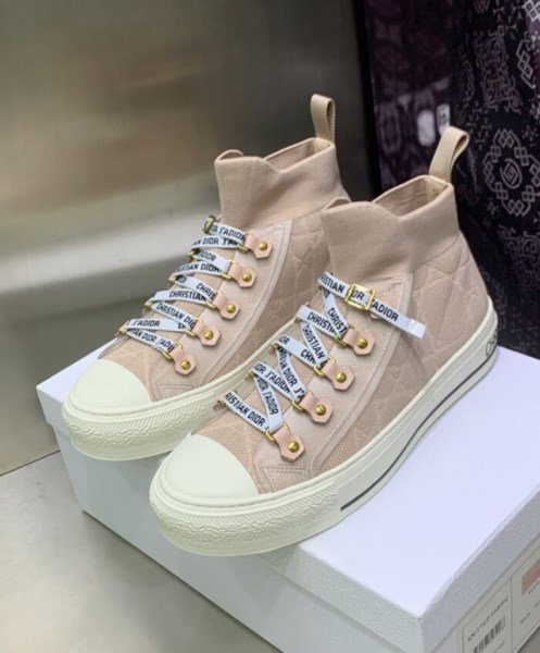 Christian Dior Women's Walk'n'Dior Sneaker Apricot - Image 5