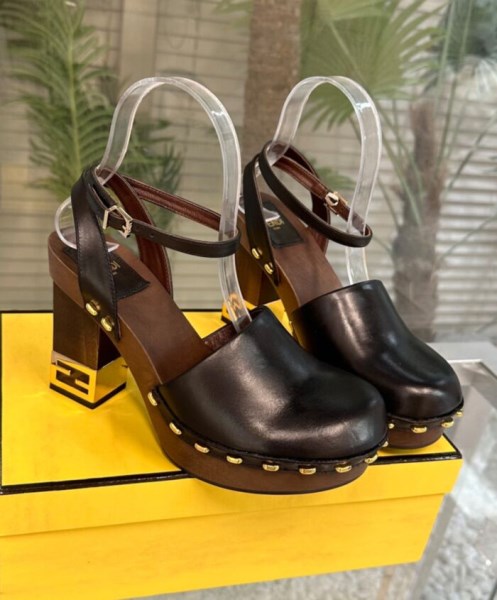 Fendi Women's Baguette Show 8Z8375 Black - Image 3