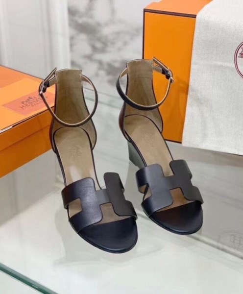 Hermes Women's Legend Sandal Black - Image 2