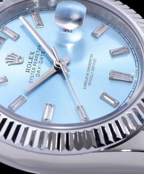 Rolex Rose Gold Automatic Watch Blue - Image 4