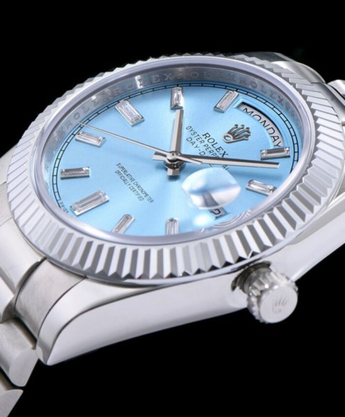 Rolex Rose Gold Automatic Watch Blue - Image 3